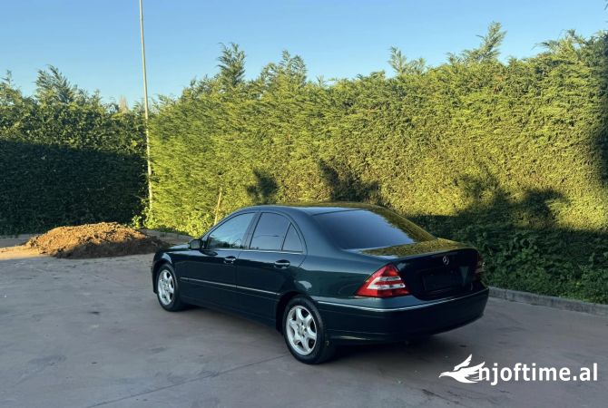 Auto in Vendita  a Tirana - 5,200 Euro