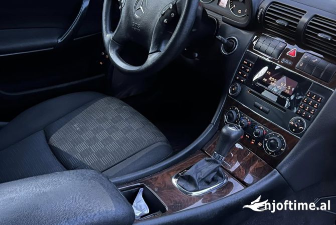Auto in Vendita  a Tirana - 4,200 Euro