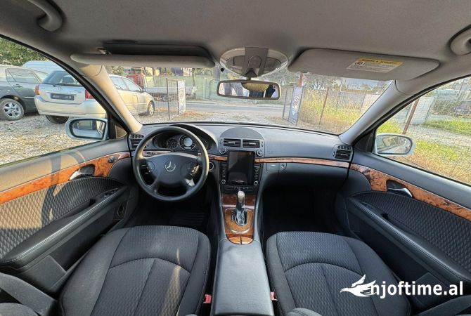 Makina ne shitje ne Tirane, Mercedes-Benz, 2004 gasoline-gas,Kambio Automatik Pagesa 4,999  Euro.