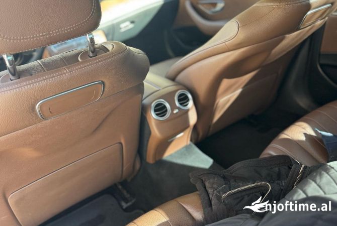 Makina ne shitje  ne Tirane - 21,000 Euro