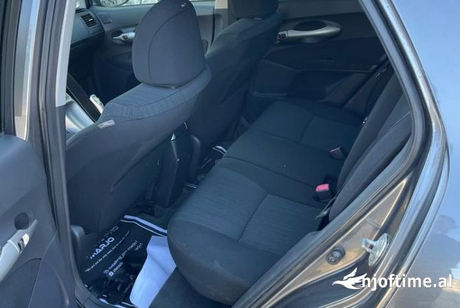 Makina ne shitje  ne Tirane - 4,500 Euro
