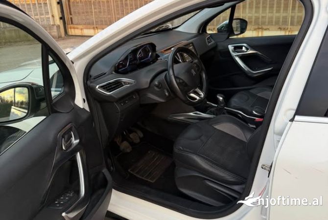 Auto in Vendita  a Tirana - 6,000 Euro