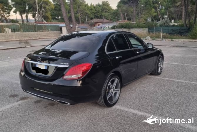 Makina ne shitje ne Tirane, Mercedes-Benz, 2016 Benzine,Kambio Automatik Pagesa 15,500  Euro.