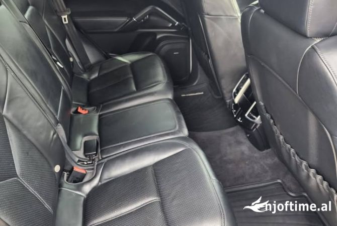 Auto in Vendita  a Valona - 17,900 Euro