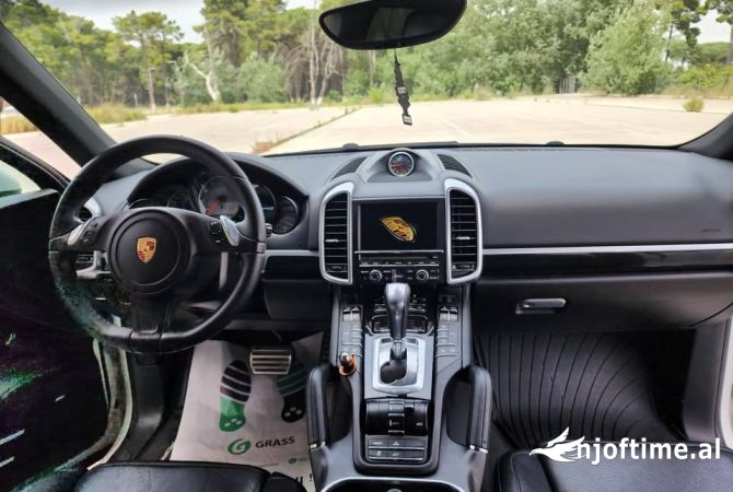 Auto in Vendita  a Valona - 17,900 Euro