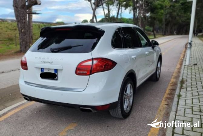 Makina ne shitje ne Vlore, Porsche, 2013 Benzine,Kambio Automatik Pagesa 17,900  Euro.