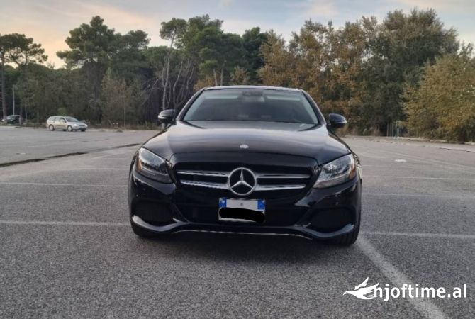 Makina ne shitje ne Tirane - 15,500 Euro