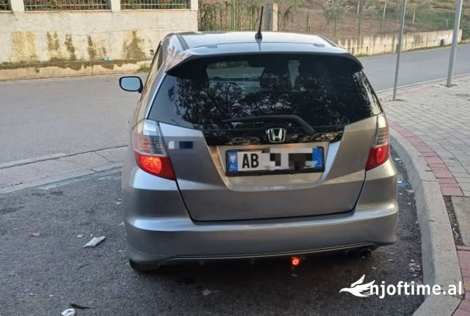 Auto in Vendita  a Tirana - 5,800 Euro