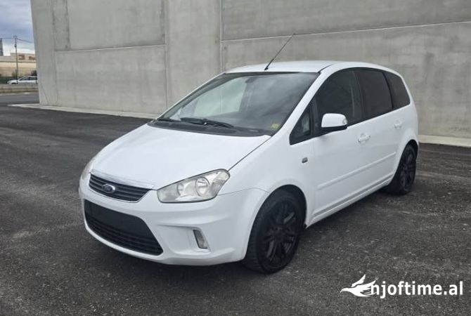 Makina ne shitje ne Tirane - 3,700 Euro