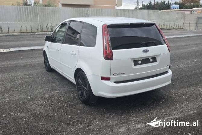 Auto in Vendita  a Tirana - 3,700 Euro