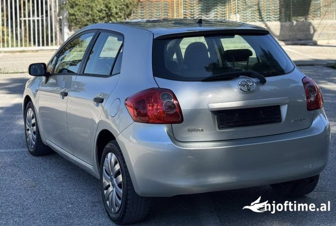 Makina ne shitje  ne Tirane - 4,100 Euro