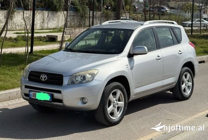 Makina ne shitje  ne Tirane - 4,999 Euro