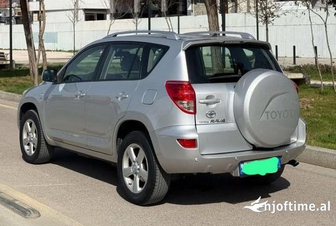 Makina ne shitje ne Tirane, Toyota, 2009 Diesel,Kambio Manual Pagesa 4,999  Euro.