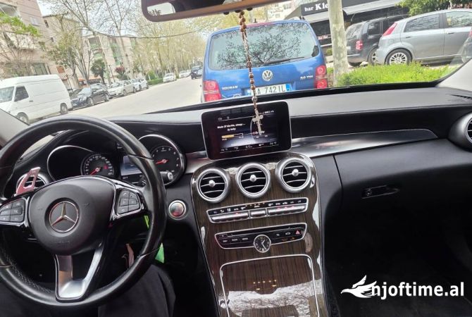Auto in Vendita  a Tirana - 17,000 Euro