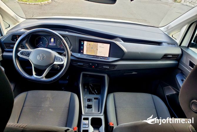 Makina ne shitje ne Tirane, Volkswagen, 2022 Diesel,Kambio Automatik Pagesa 25,000  Euro.