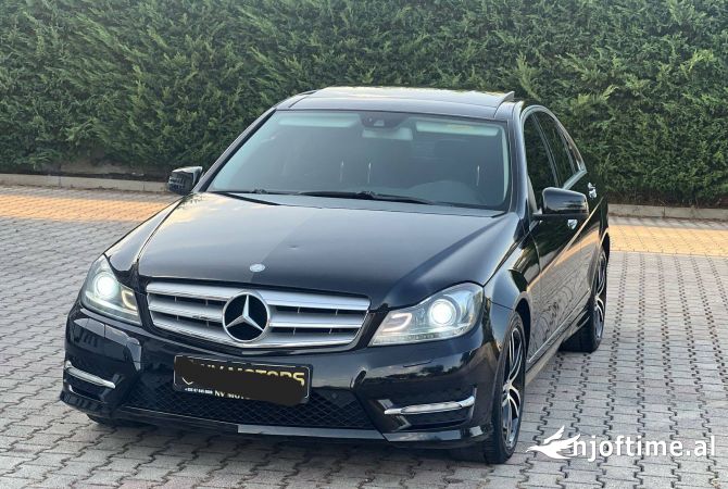 Makina ne shitje ne Tirane - 10,500 Euro