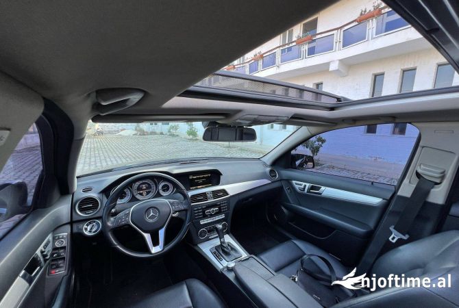 Auto in Vendita  a Tirana - 10,500 Euro