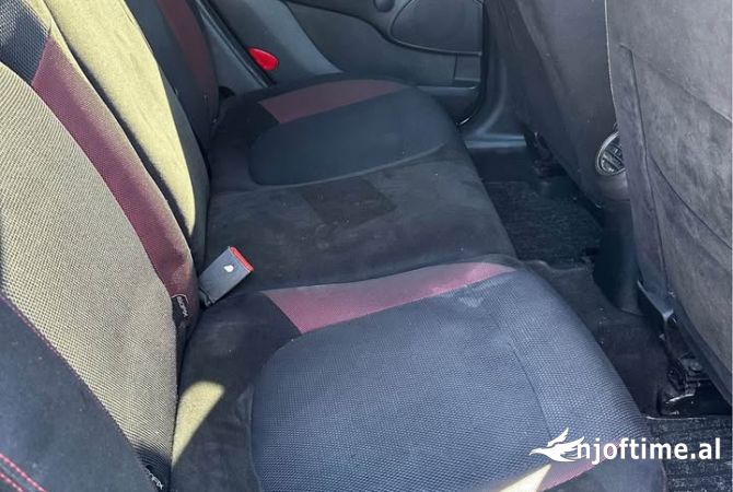 Auto in Vendita  a Tirana - 3,700 Euro