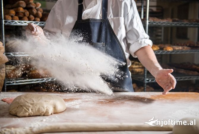 Njoftime Pune Bukëpjekës ,Zgarist ,Pjatalarëse, Kuzhinier