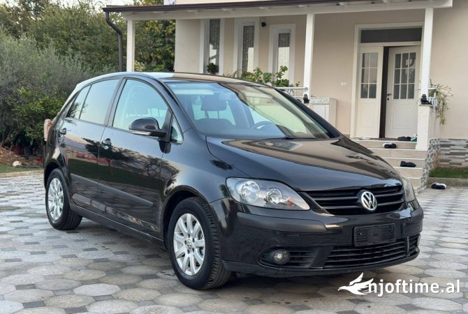 Makina ne shitje ne Tirane - 3,900 Euro