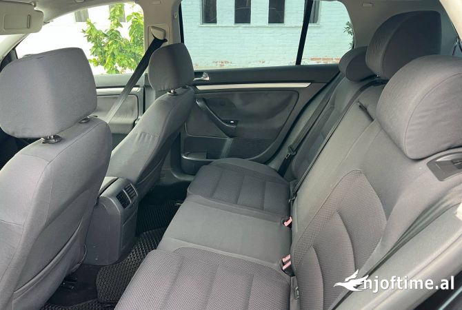 Makina ne shitje  ne Tirane - 3,900 Euro