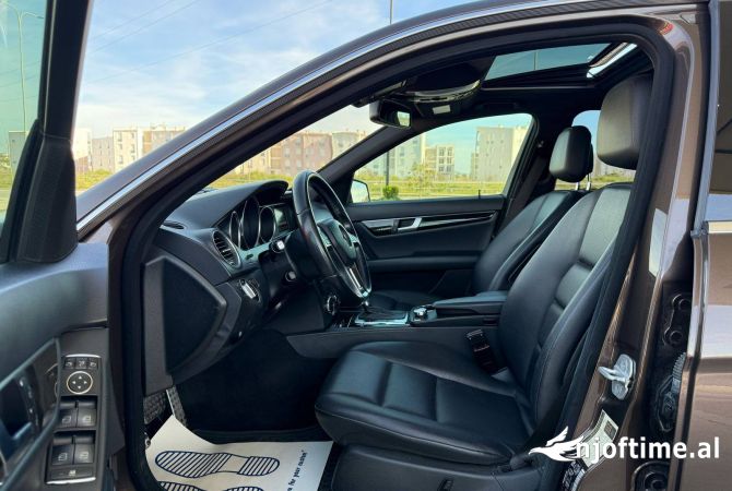 Auto in Vendita  a Tirana - 7,300 Euro