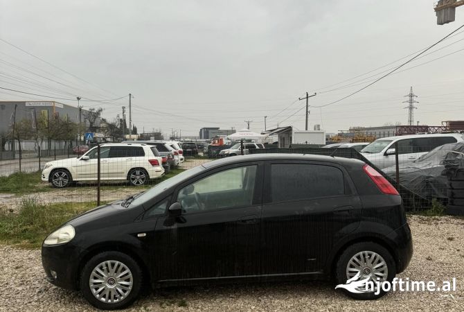 Makina ne shitje ne Tirane, Fiat, 2007 Diesel,Kambio Automatik Pagesa 3,200  Euro.