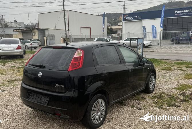 Makina ne shitje ne Tirane, Fiat, 2007 Diesel,Kambio Automatik Pagesa 3,200  Euro.