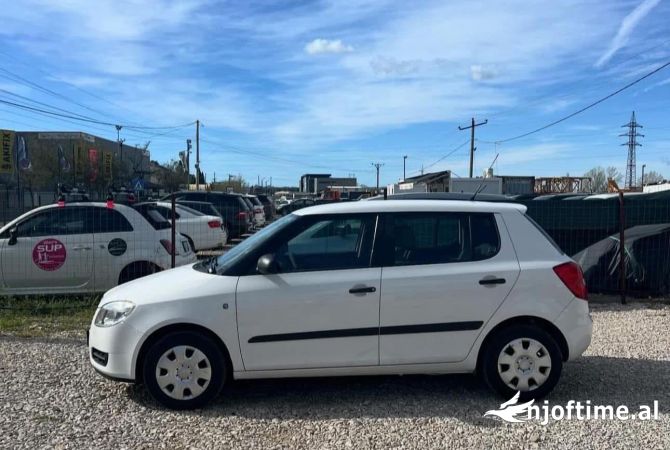Auto in Vendita  a Tirana - 3,200 Euro