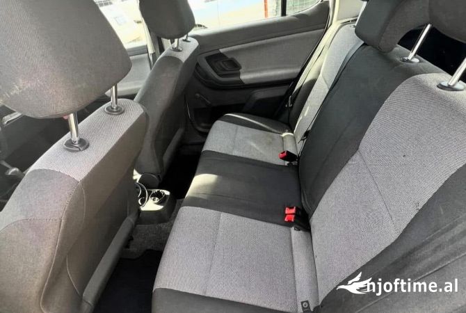 Makina ne shitje ne Tirane, Skoda, 2008 gasoline-gas,Kambio Manual Pagesa 3,200  Euro.