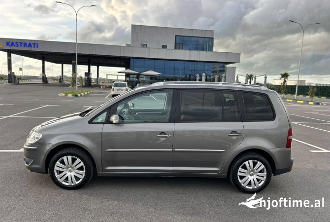 Makina ne shitje ne Tirane, Volkswagen, 2008 Diesel,Kambio Automatik Pagesa 5,500  Euro.