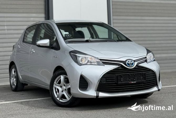 Makina ne shitje ne Tirane, Toyota, 2015 Benzine,Kambio Automatik Pagesa 8,000  Euro.