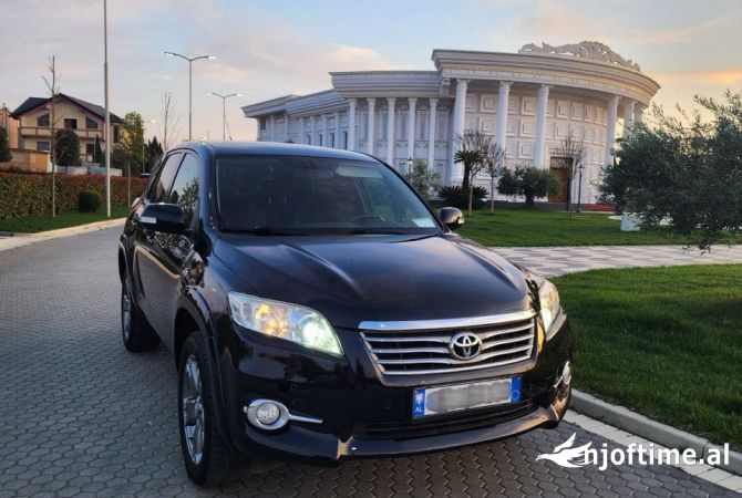 Makina ne shitje  ne Tirane - 8,999 Euro