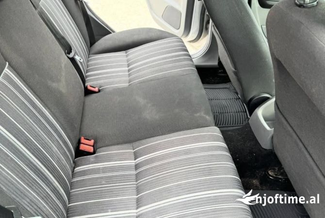 Makina ne shitje ne Tirane, Ford, 2008 Diesel,Kambio Manual Pagesa 3,800  Euro.