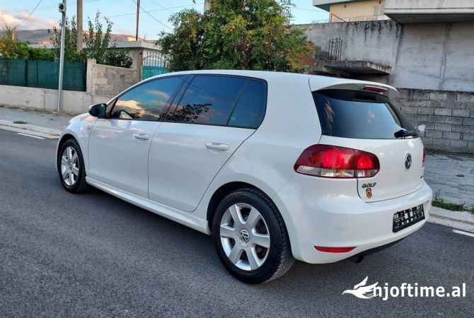 Makina ne shitje ne Tirane, Volkswagen, 2011 Diesel,Kambio Manual Pagesa 5,800  Euro.