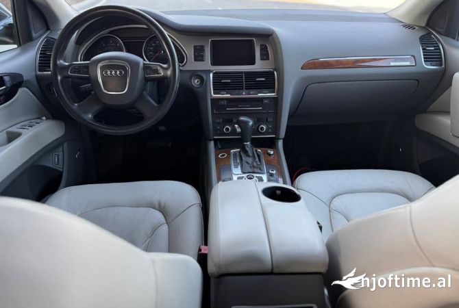 Auto in Vendita  a Tirana - 11,700 Euro