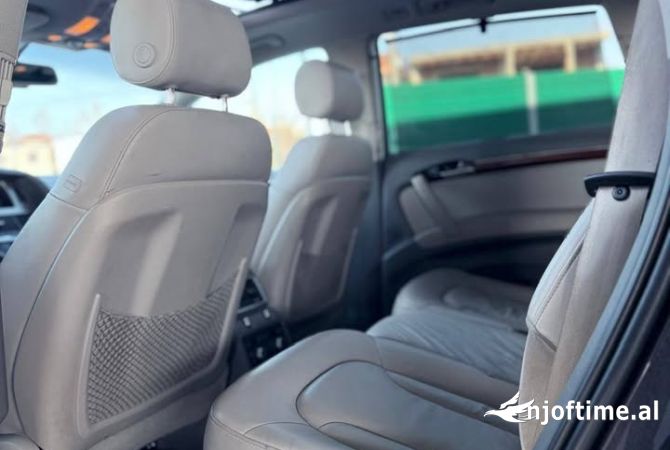 Auto in Vendita  a Tirana - 11,700 Euro