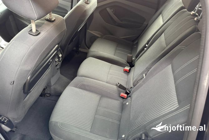 Makina ne shitje ne Tirane, Ford, 2012 Diesel,Kambio Manual Pagesa 5,900  Euro.