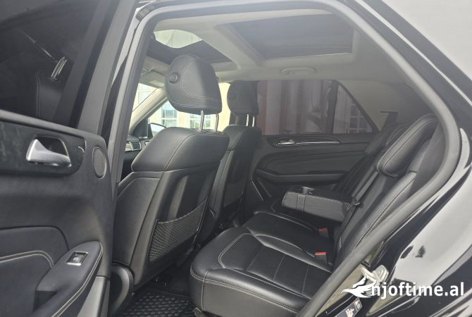 Makina ne shitje ne Tirane, Mercedes-Benz, 2013 Diesel,Kambio Automatik Pagesa 12,500  Euro.