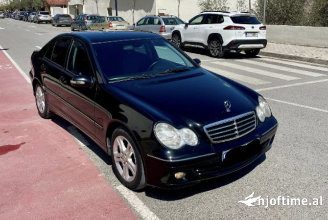 Makina ne shitje ne Tirane - 5,500 Euro