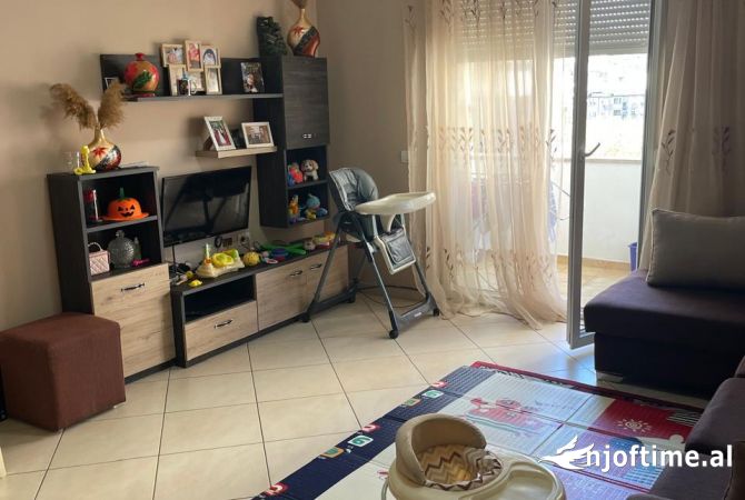 Shtepi me qera 1+1 ne Tirane - 45,000 Leke