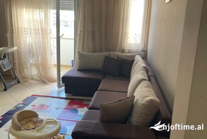 Shtepi me qera 1+1 ne Tirane - 45,000 Leke