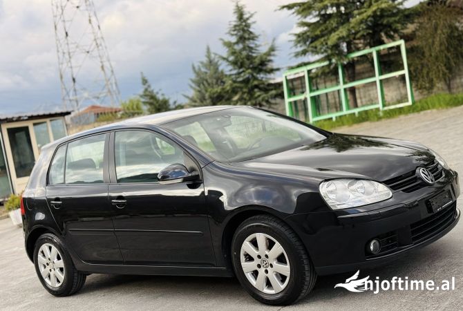 Makina ne shitje ne Tirane - 4,600 Euro