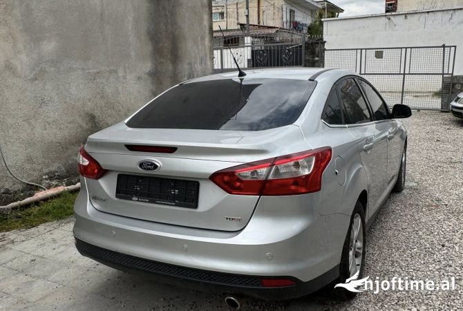 Makina ne shitje  ne Tirane - 7,200 Euro