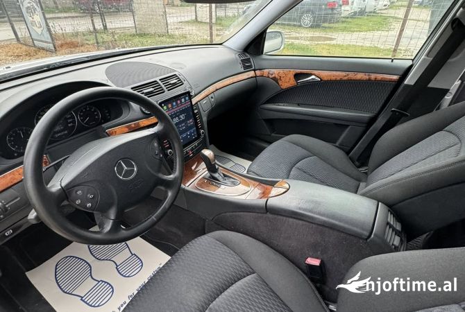 Makina ne shitje ne Tirane, Mercedes-Benz, 2004 Diesel,Kambio Automatik Pagesa 4,900  Euro.