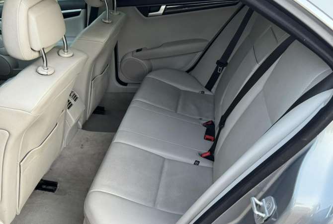 Makina ne shitje  ne Tirane - 10,500 Euro