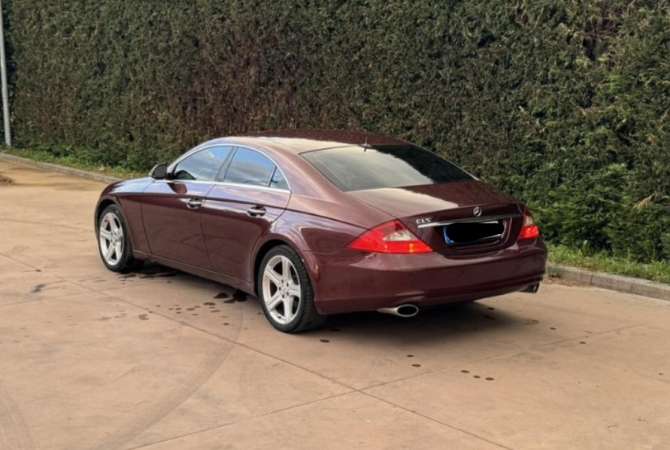 Makina ne shitje ne Tirane, Mercedes-Benz, 2007 Diesel,Kambio Automatik Pagesa 7,500  Euro.