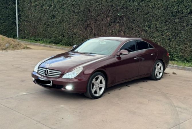 Makina ne shitje  ne Tirane - 7,500 Euro