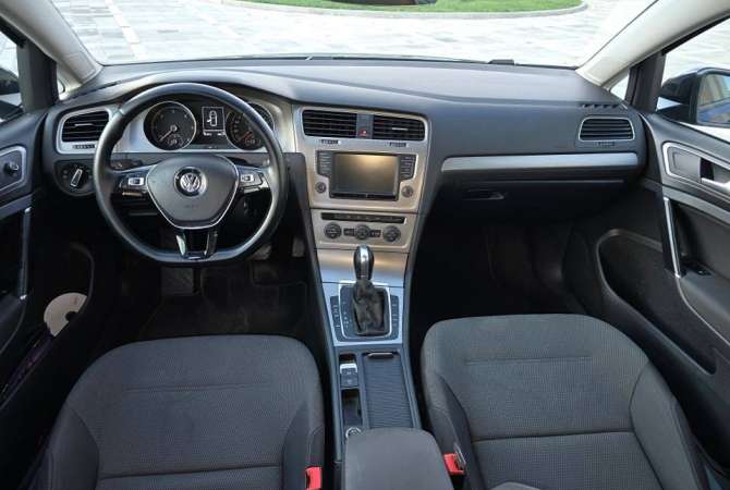 Makina ne shitje ne Tirane, Volkswagen, 2017 Diesel,Kambio Automatik Pagesa 8,900  Euro.