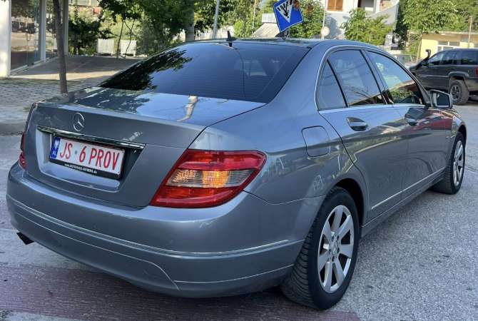 Makina ne shitje ne Tirane, Mercedes-Benz, 2009 Benzine,Kambio Automatik Pagesa 6,300  Euro.